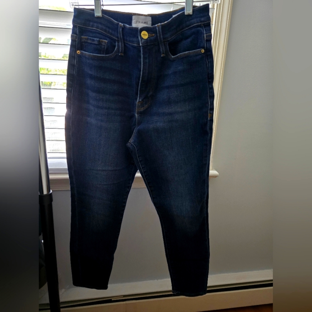 Frame Ali High Rise Cropped Cigarette Jeans